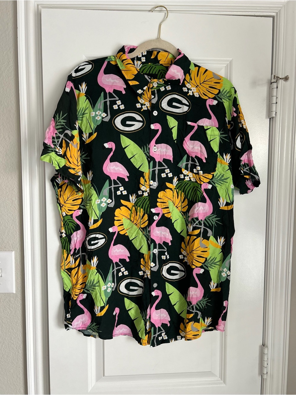 NFL Green Bay Packers Tropical Flamingo Button-Up Shirt